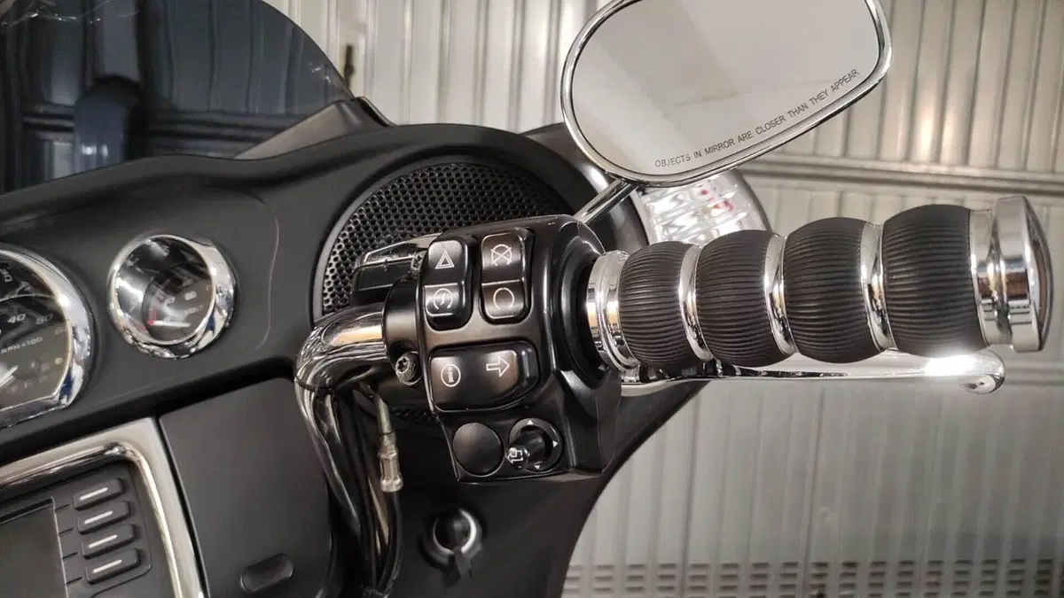 Harley-Davidson 1690 Street Glide Special (2014 - 16) - FLHX  (9)