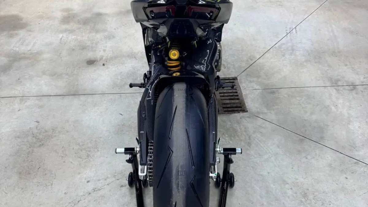 Ducati Panigale V4 Lamborghini (2026)  (4)