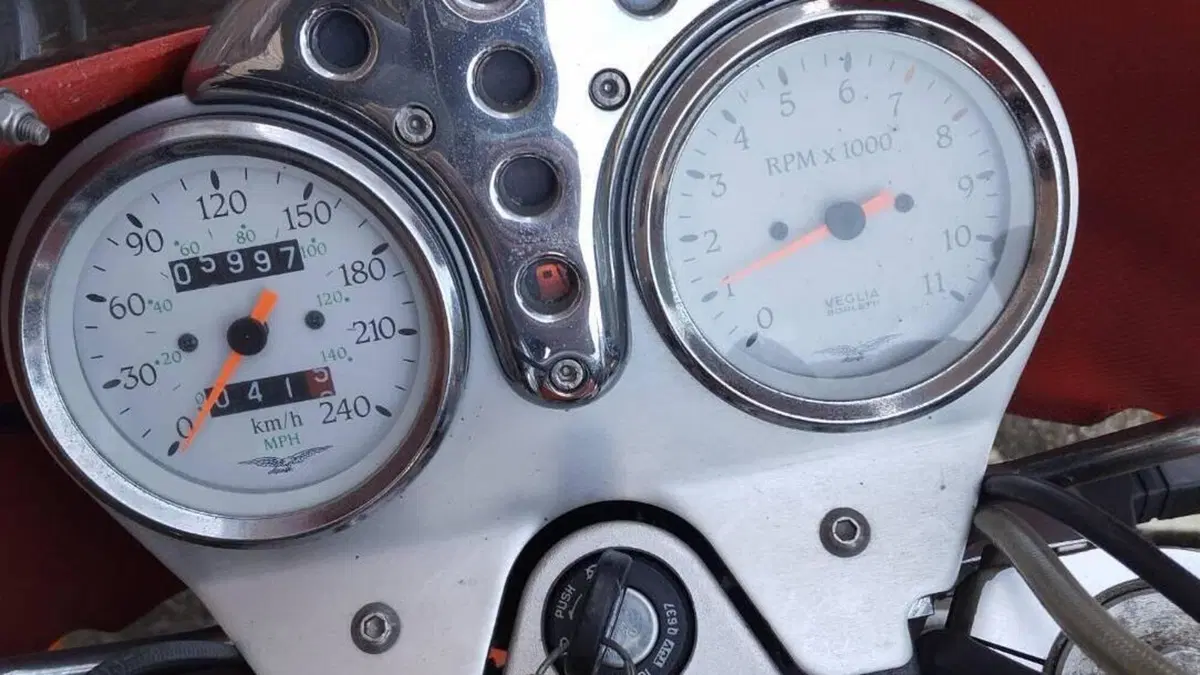 Moto Guzzi V 10 Centauro Sport (1998 - 03)  (4)