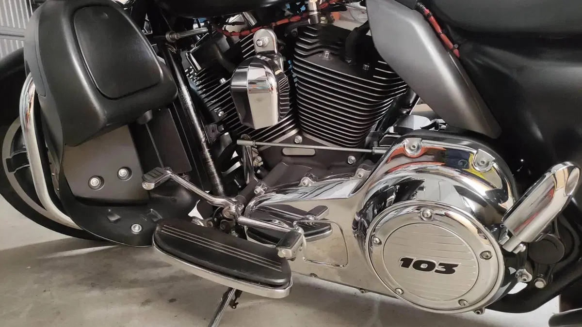 Harley-Davidson 1690 Street Glide Special (2014 - 16) - FLHX  (13)