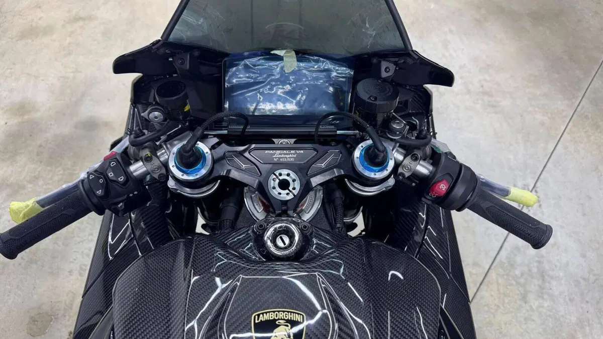 Ducati Panigale V4 Lamborghini (2026)  (5)