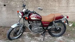 Suzuki   (7)