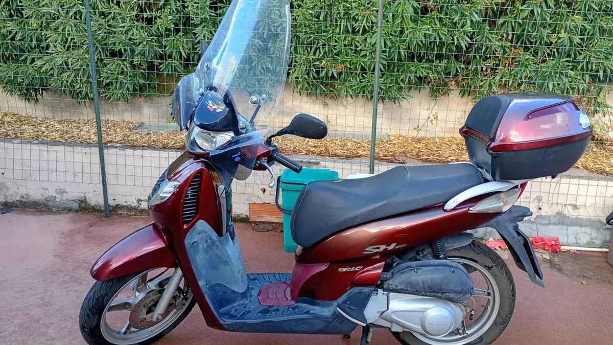 Honda SH 150i (2005 - 08)  (6)