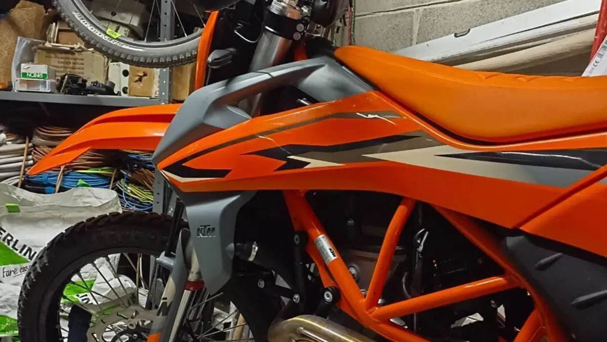 KTM 690 Enduro R (2022 - 25)  (17)