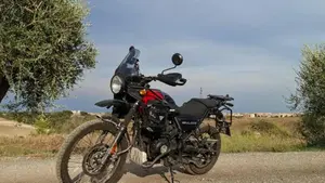 Royal Enfield Himalayan 411 (2021 - 24)  (2)