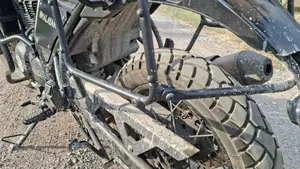 Royal Enfield Himalayan 411 (2021 - 24)  (6)