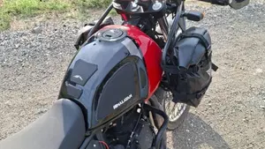 Royal Enfield Himalayan 411 (2021 - 24)  (8)
