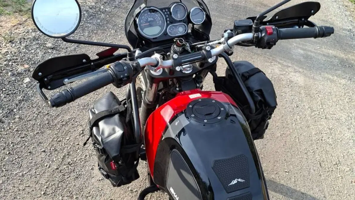 Royal Enfield Himalayan 411 (2021 - 24)  (10)