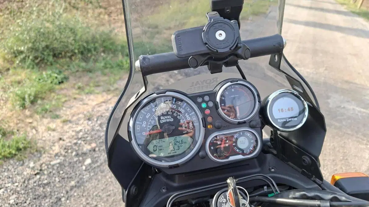 Royal Enfield Himalayan 411 (2021 - 24)  (11)