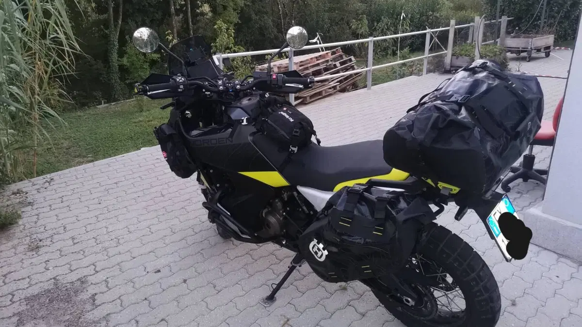 Husqvarna Norden 901 (2022 - 26)  (4)