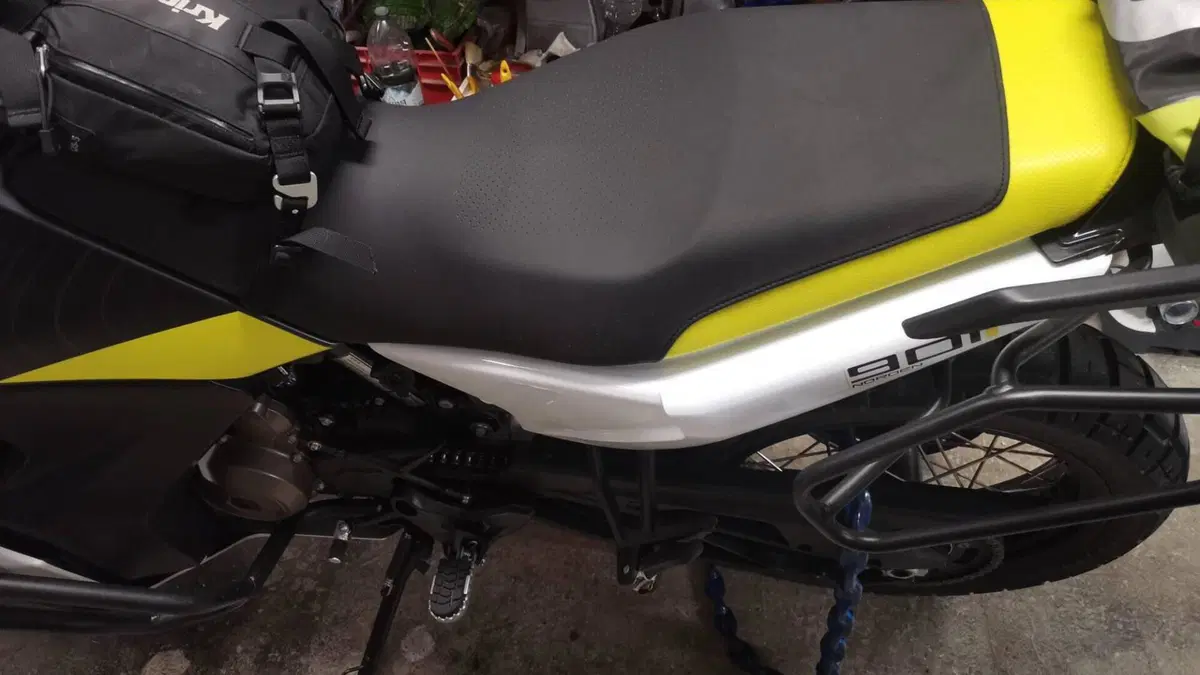 Husqvarna Norden 901 (2022 - 26)  (8)