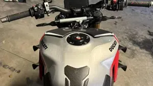 Ducati Streetfighter V4 1100 S (2021 - 22)  (8)