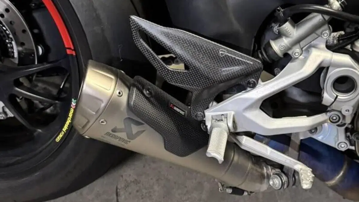 Ducati Streetfighter V4 1100 S (2021 - 22)  (10)