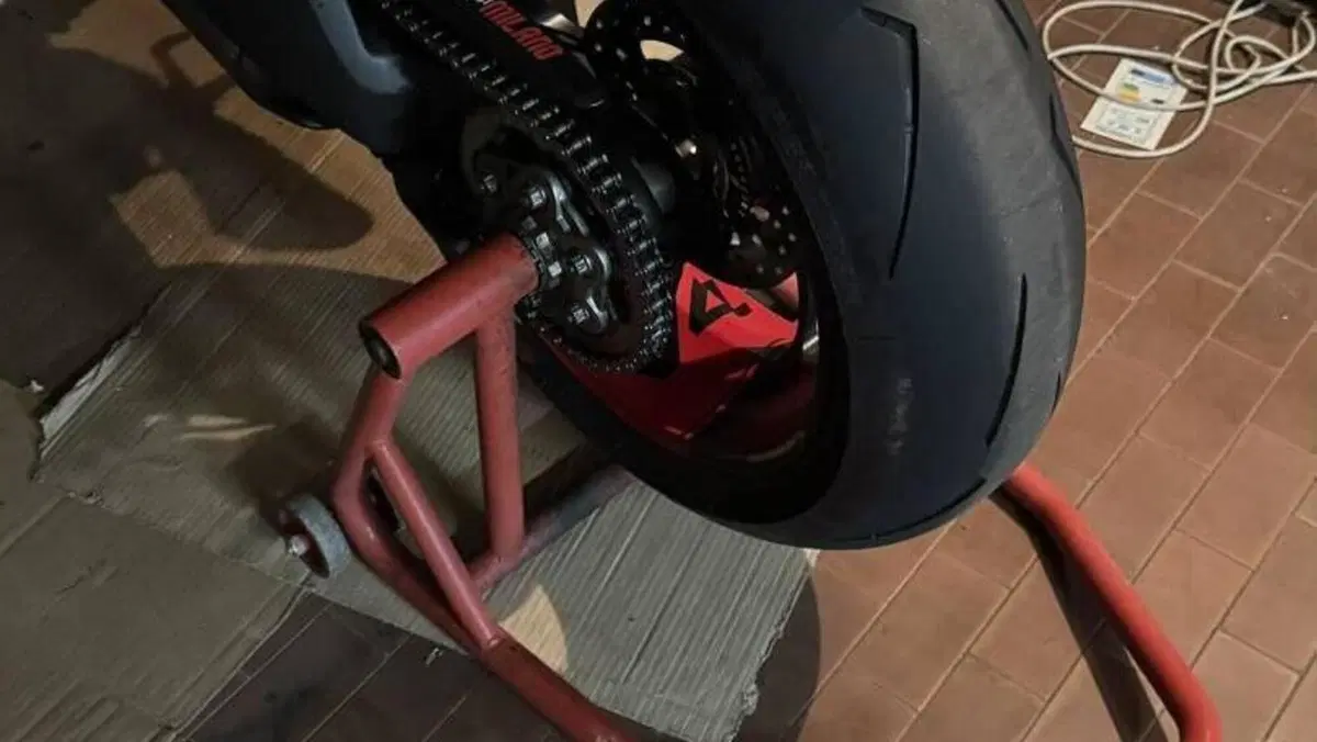 Ducati Streetfighter V4 1100 S (2021 - 22)  (18)
