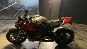 Ducati Streetfighter V4 1100 S (2021 - 22)  (19)