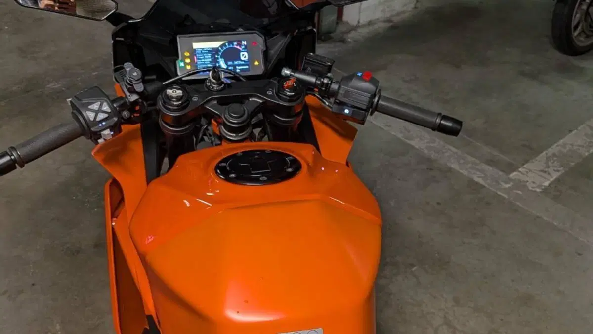 KTM RC 390 (2022 - 26)  (4)