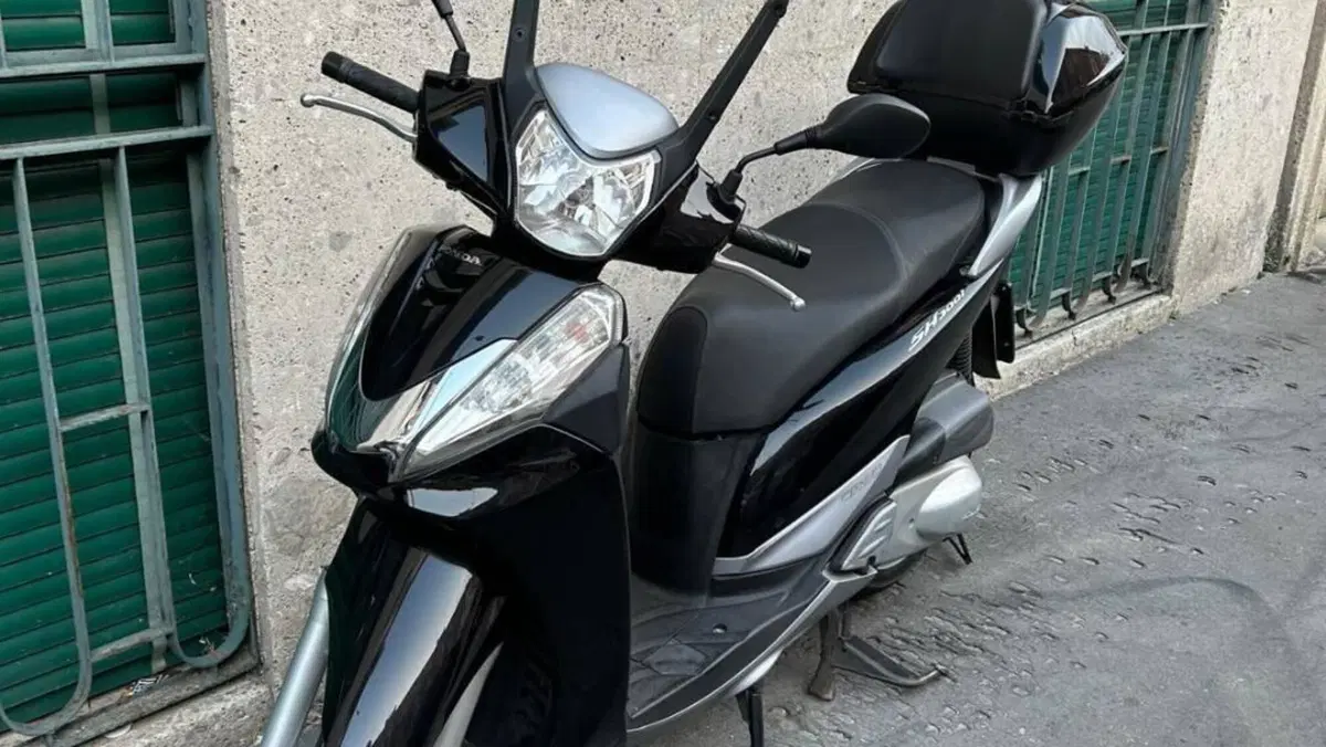 Honda SH 300 i (2011 - 14)  (2)