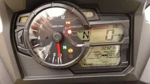 Suzuki V-Strom 650XT (2021 - 25)  (4)