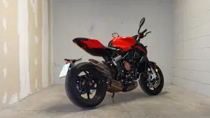 MV Agusta Brutale 800 Rosso (2021 - 23) 