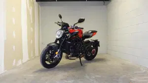 MV Agusta Brutale 800 Rosso (2021 - 23)  (2)