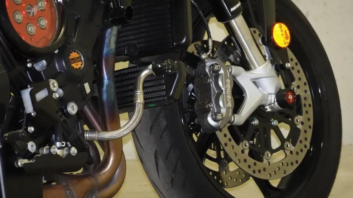 MV Agusta Brutale 800 Rosso (2021 - 23)  (4)
