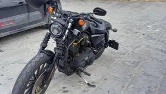 Harley-Davidson 883 Iron (2009 - 11) - XL 883N usata