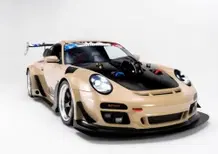 Porsche 911 con motore V8 anteriore e oltre 1.200 cavalli: l’eresia australiana che funziona davvero