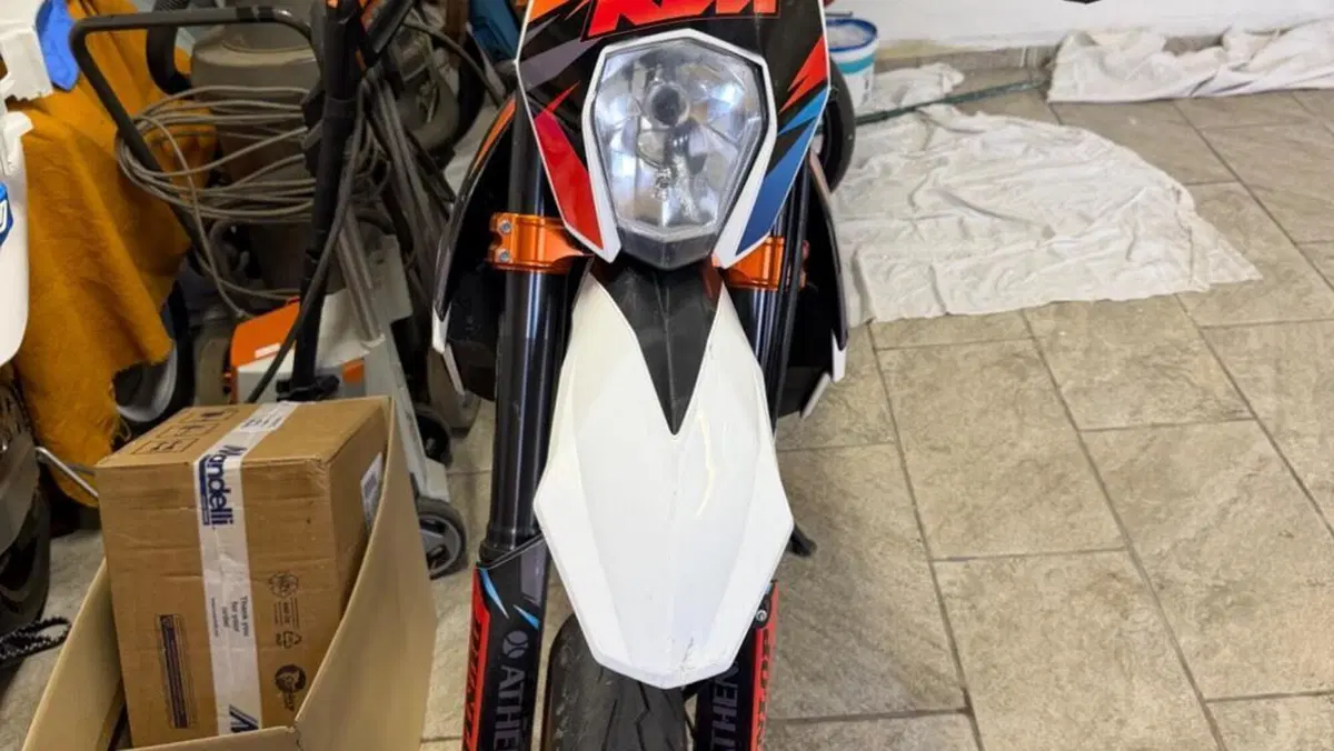 KTM 690 SMC (2008 - 11)  (4)