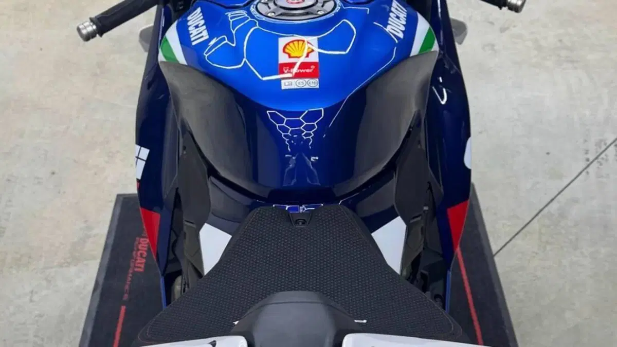 Ducati Panigale V4 Tricolore Italia (2025 - 26)  (3)