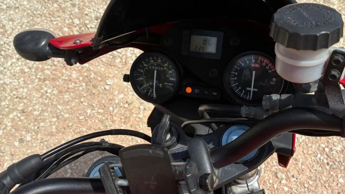 Aprilia Tuono 125 (2003 - 04)  (4)