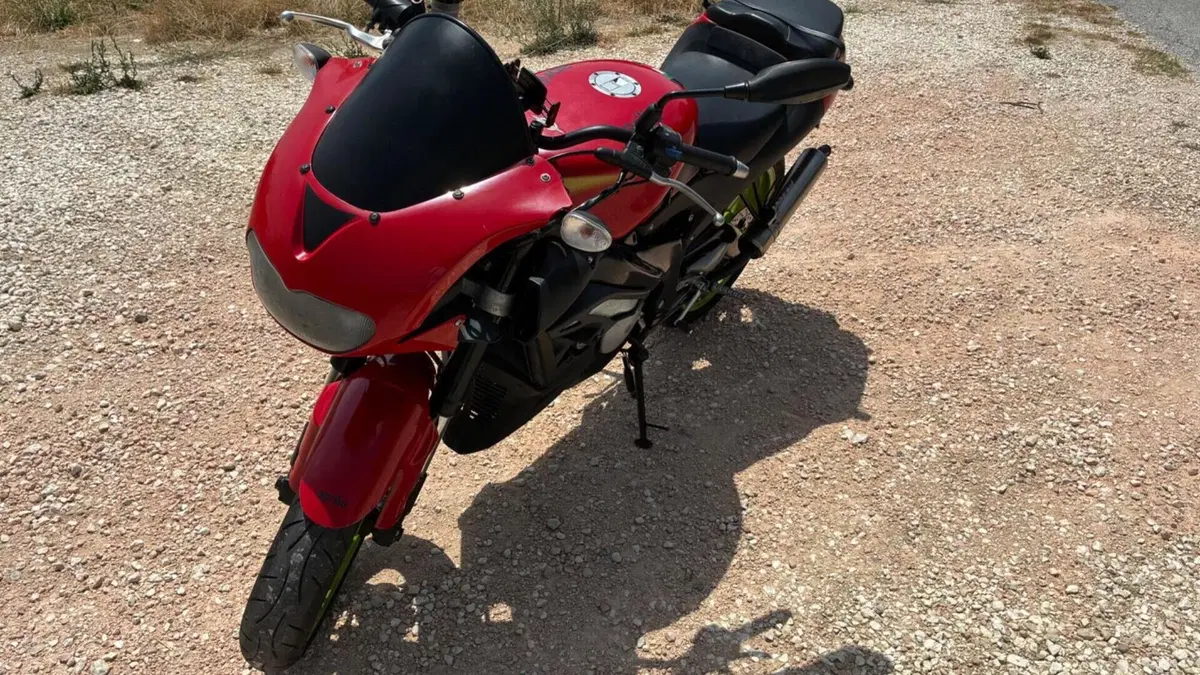Aprilia Tuono 125 (2003 - 04)  (5)