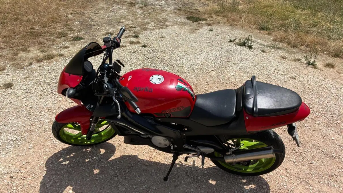 Aprilia Tuono 125 (2003 - 04)  (8)