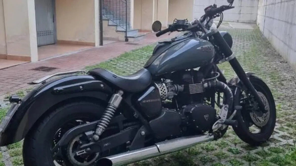 Triumph Speedmaster 865 (2005 - 10) 