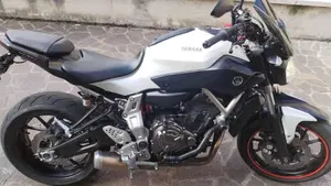 Yamaha MT-07 (2014 - 16)  (5)