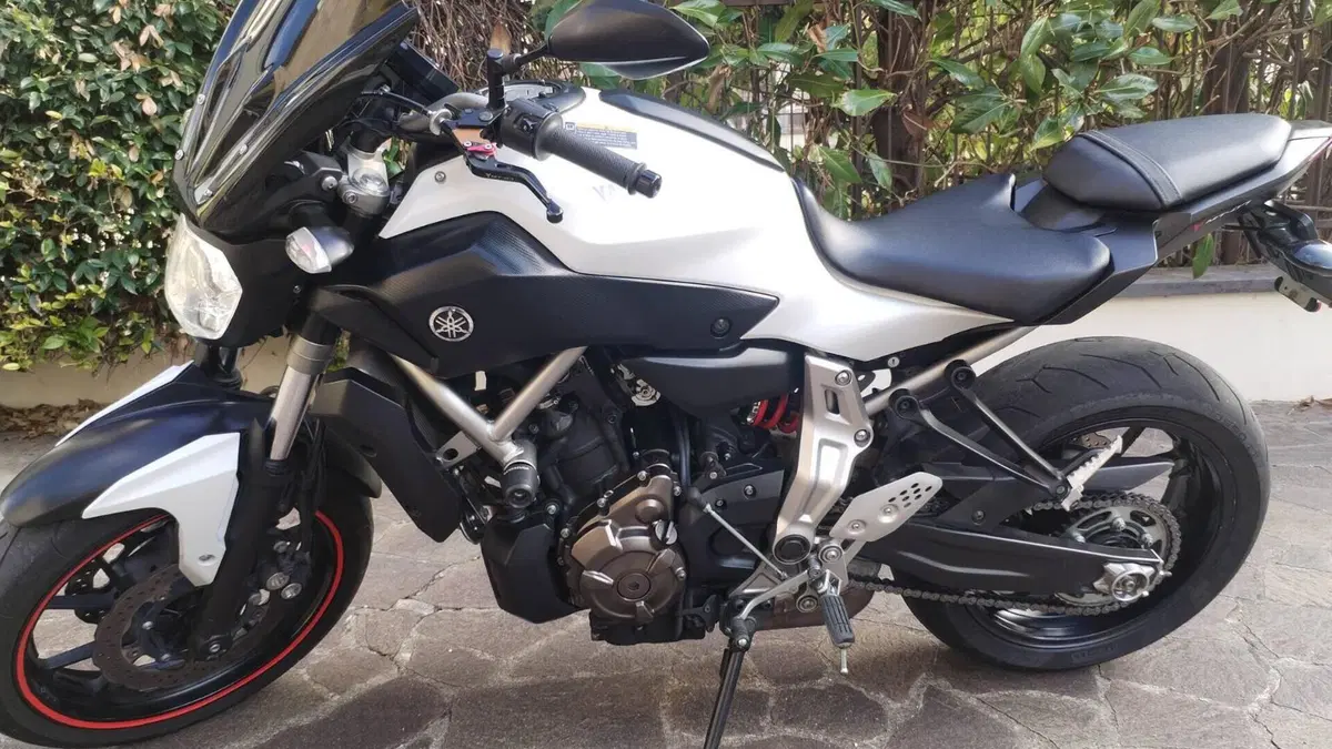 Yamaha MT-07 (2014 - 16)  (8)