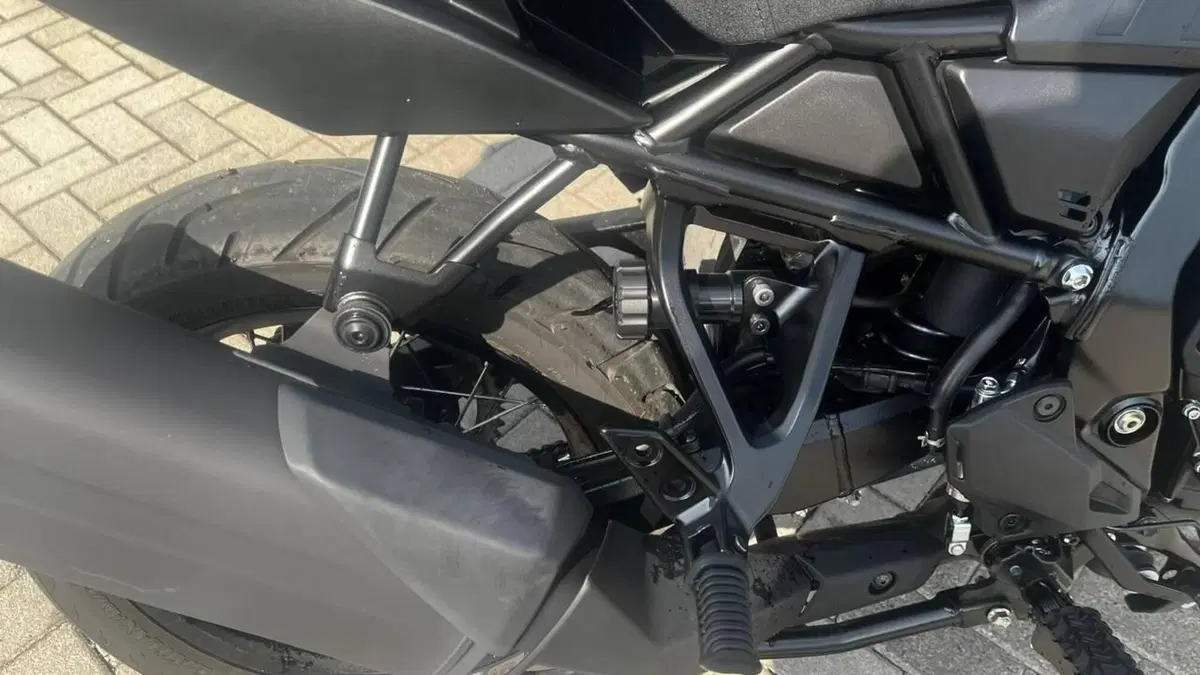 Suzuki V-Strom 800DE (2025 - 26)  (6)
