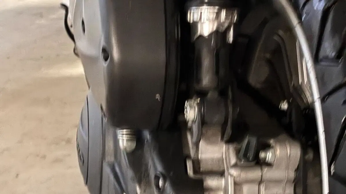 Piaggio Beverly 300 i.e. ABS-ASR (2016 - 20)  (9)