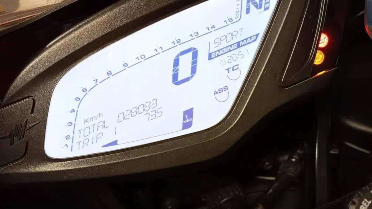 MV Agusta F3 800 RC (2015 - 17)  (4)