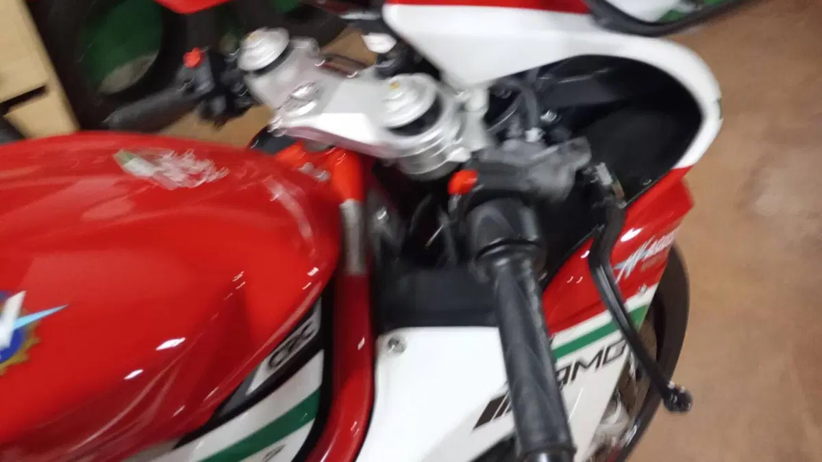 MV Agusta F3 800 RC (2015 - 17)  (6)