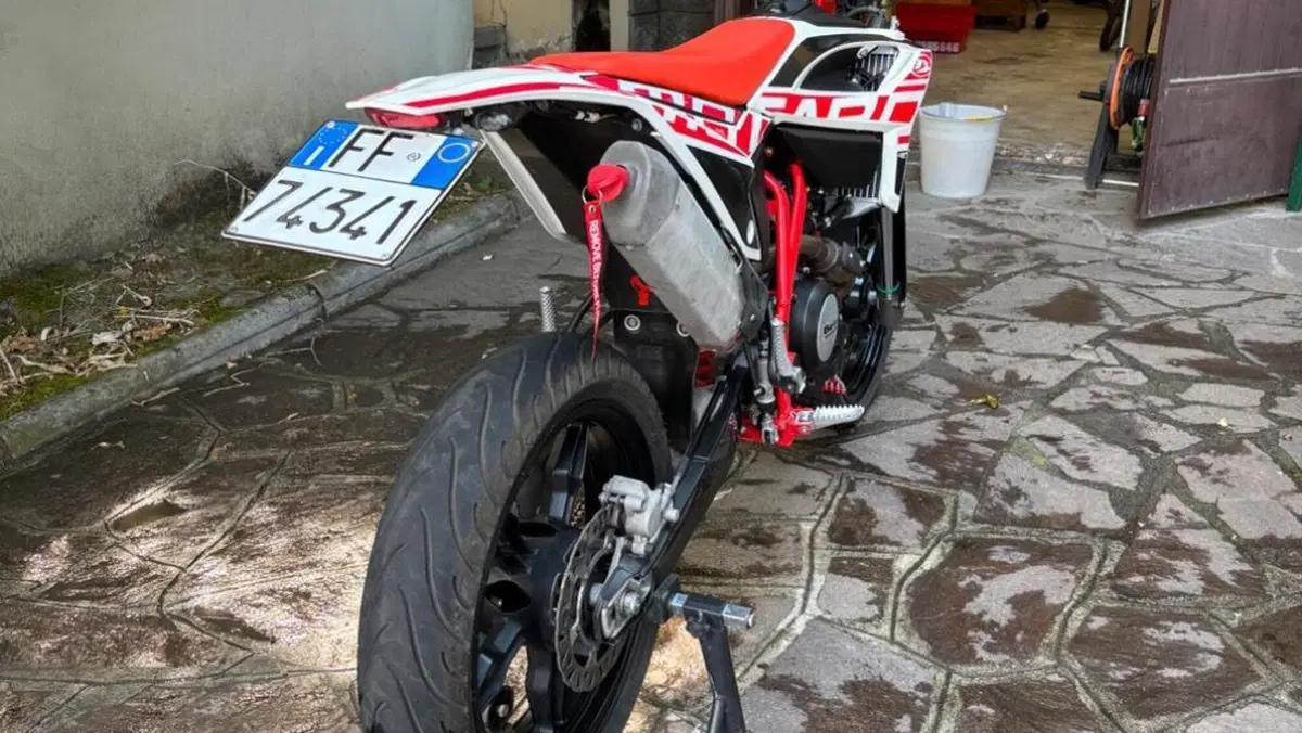 Betamotor RR 125 4T Motard LC (2021 - 23)  (4)