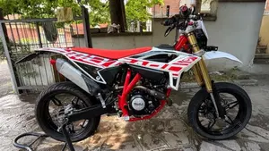 Betamotor RR 125 4T Motard LC (2021 - 23)  (5)