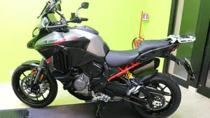 Ducati Multistrada V4 S Grand Tour (2024) 