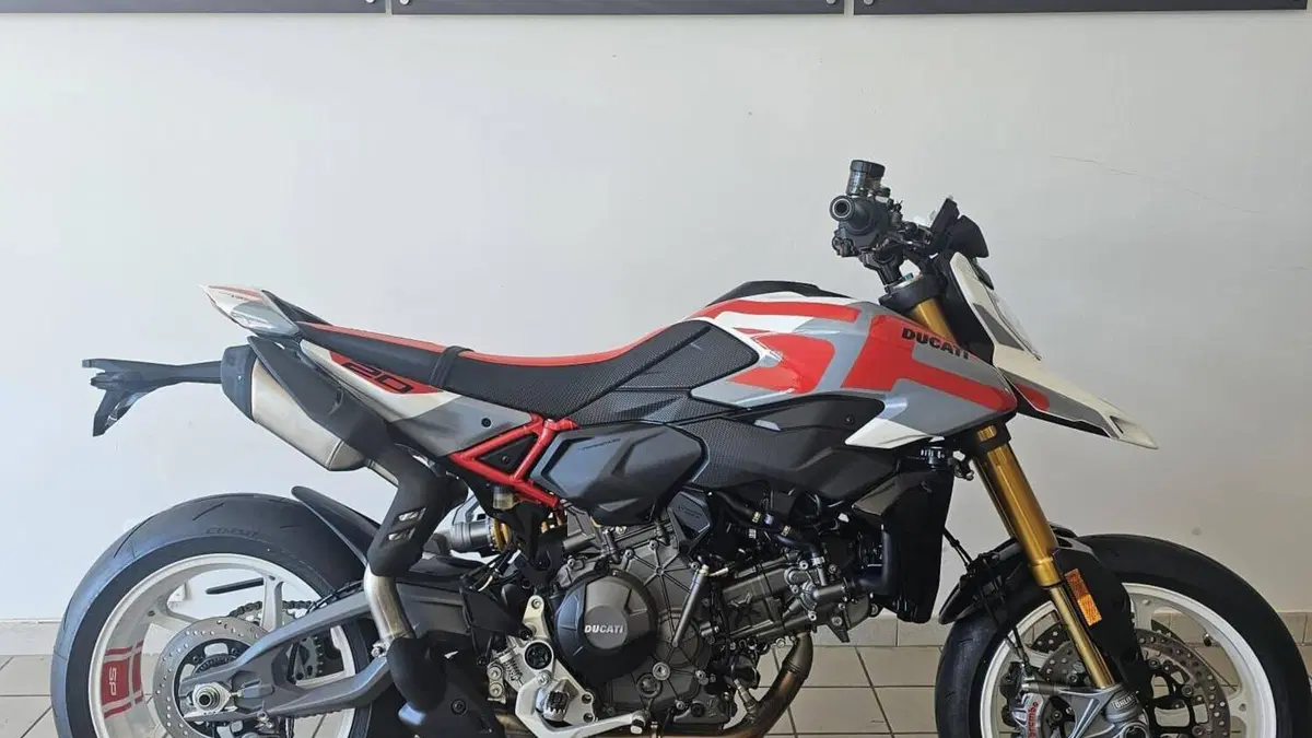 Ducati Hypermotard V2 SP (2026) 