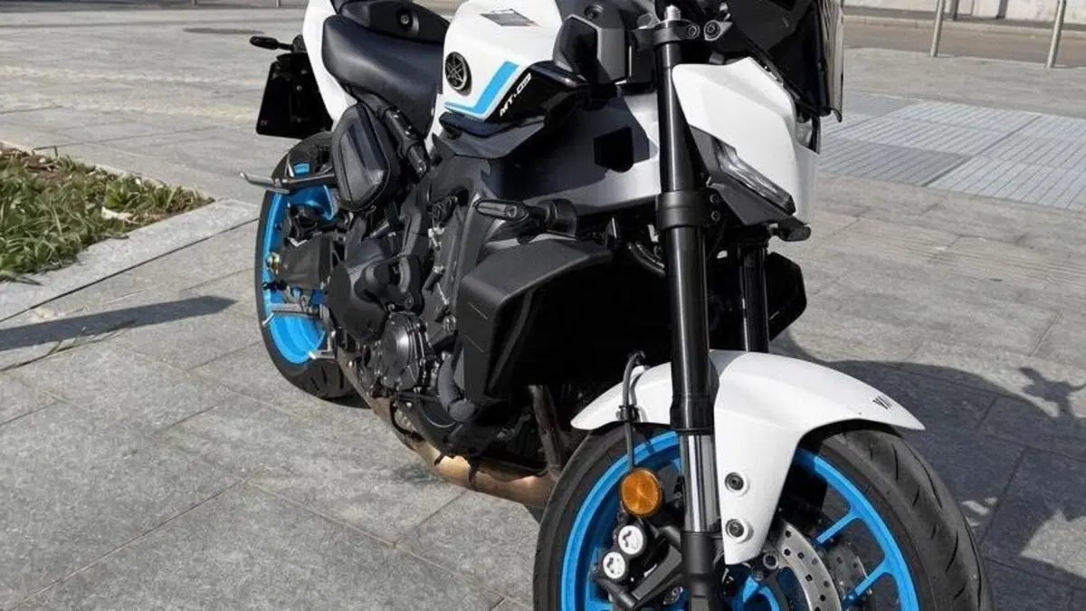Yamaha MT-09 Y-AMT (2024 - 26) 