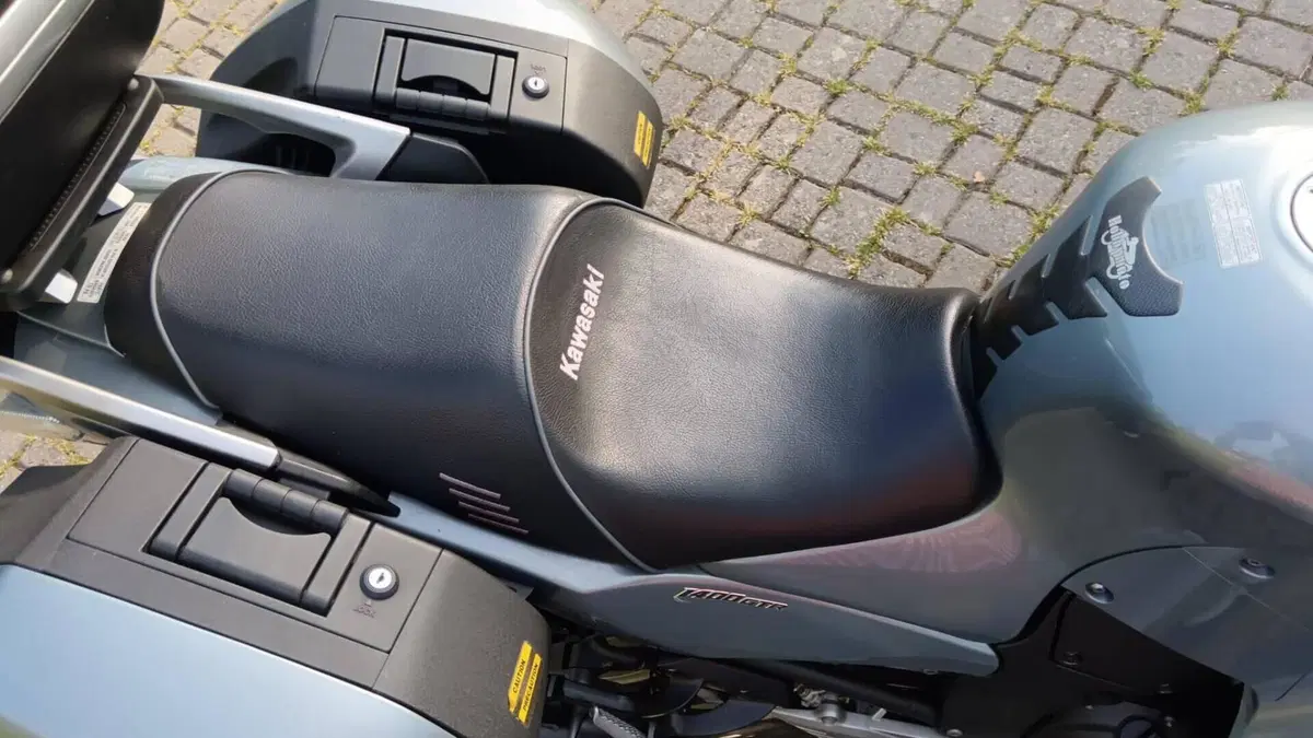 Kawasaki GTR 1400 (2007 - 09)  (4)