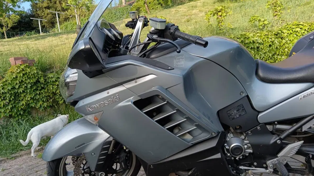 Kawasaki GTR 1400 (2007 - 09)  (7)