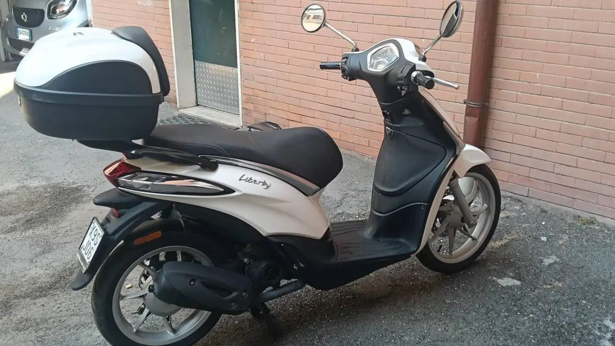 Piaggio Liberty S 50 4T (2020)  (3)