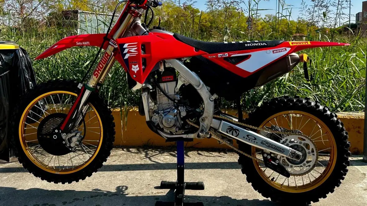 Honda CRF 450R (2023)  (2)