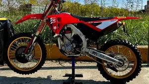 Honda CRF 450R (2023)  (2)