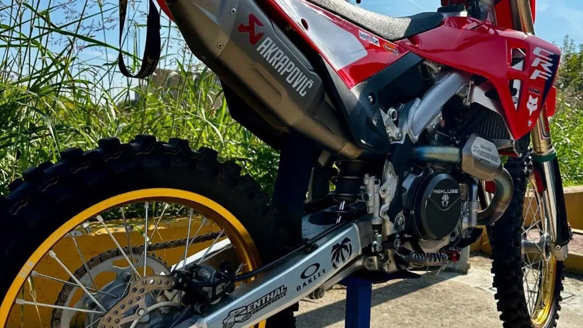 Honda CRF 450R (2023)  (6)